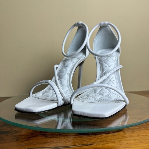 Schutz Gaiah Leather Ankle-Strap Sandals - white leather - size 7.5 - Picture 6 of 16